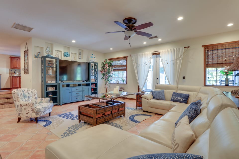 ‘Villa Giulia’ Home w/ Outdoor Oasis in Sarasota! House in Sarasota