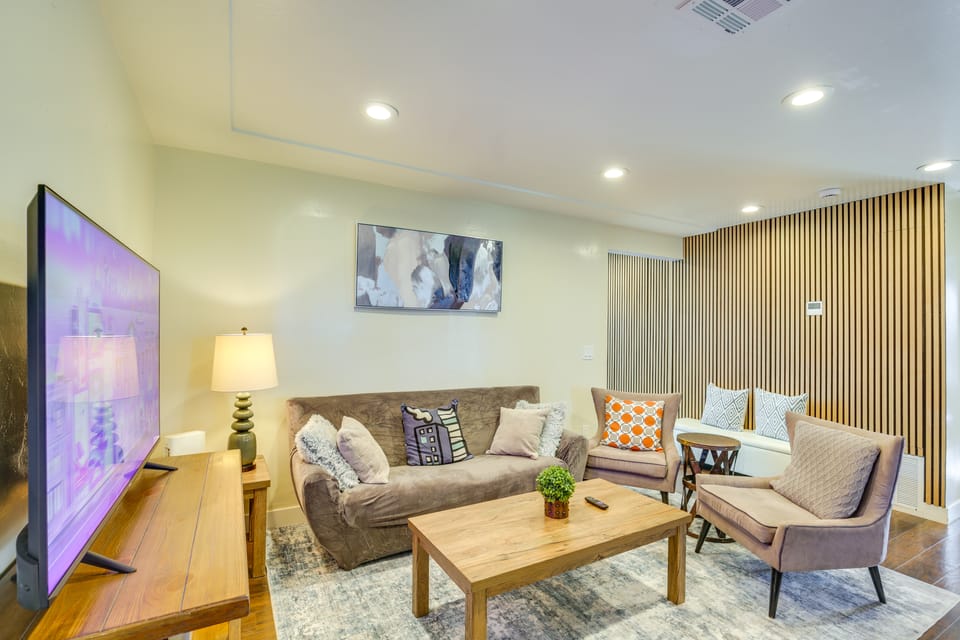 1 Mi to Gaylord Resort & Bayfront: Updated Duplex Apartment in National City