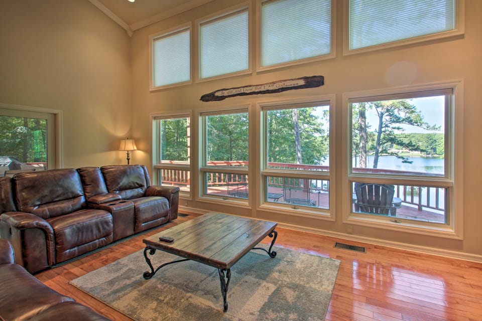 Dock & Kayaks: Lakefront Hot Springs Home House in Fenter Township