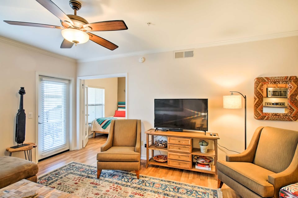 1 Mi to WestWorld: Home w/ Resort-Style Amenities Apartment in Scottsdale