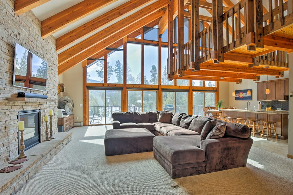 Luxurious Grand Lake Vacation Rental w/ Hot Tub! House in Grand Lake