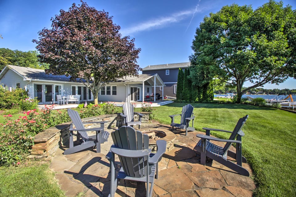 Benton Harbor Lake House w/ Dock & Fire Pit! House in Sister Lakes