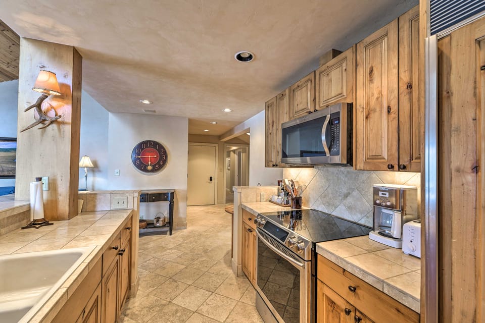 1 Mi to Slopes: Sun Valley Ski Getaway! Apartment in Sun Valley