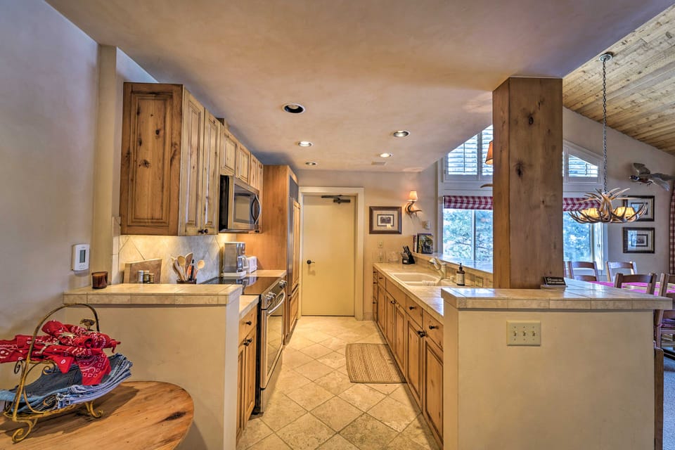 1 Mi to Slopes: Sun Valley Ski Getaway! Apartment in Sun Valley