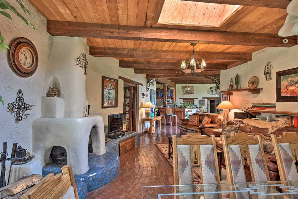 ‘Riverheart Retreat’ - One-of-a-Kind Villa! Villa in Park County