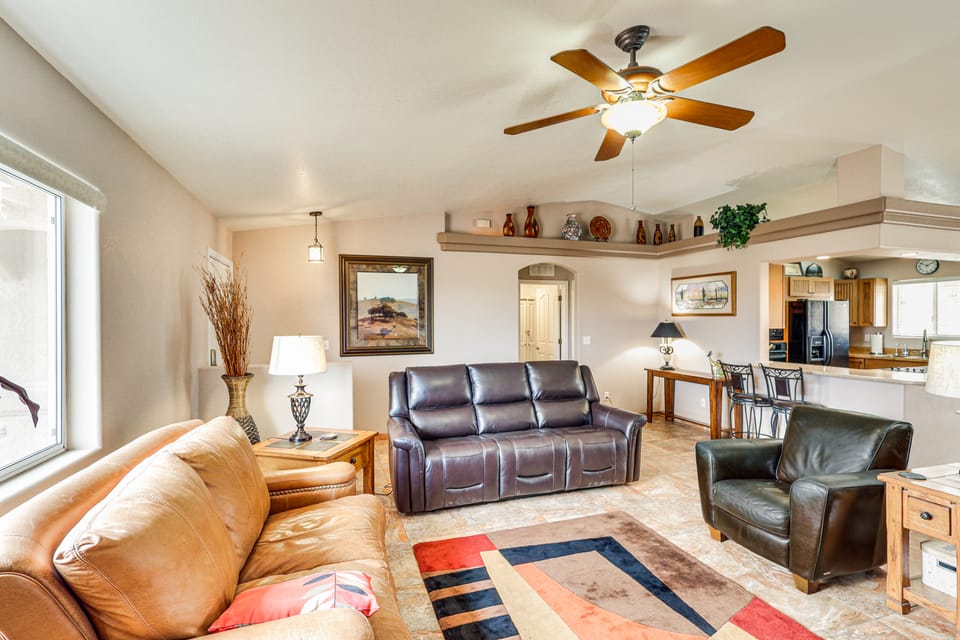 Grill & Dine Outside: Lake Havasu Home w/ Pool! House in Lake Havasu City