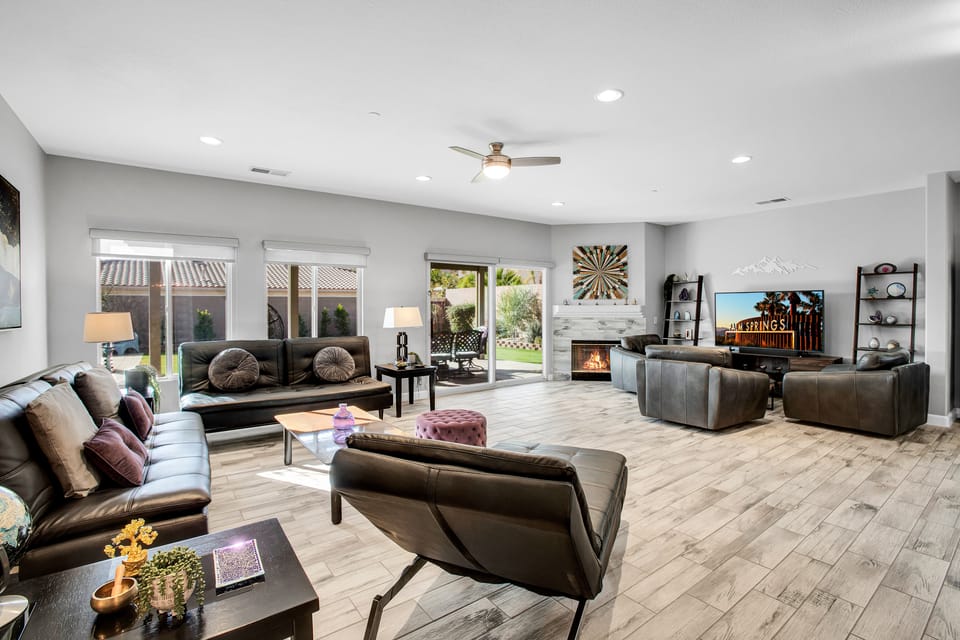 Near Downtown: Palm Springs Home w/ Mountain Views House in Palm Springs