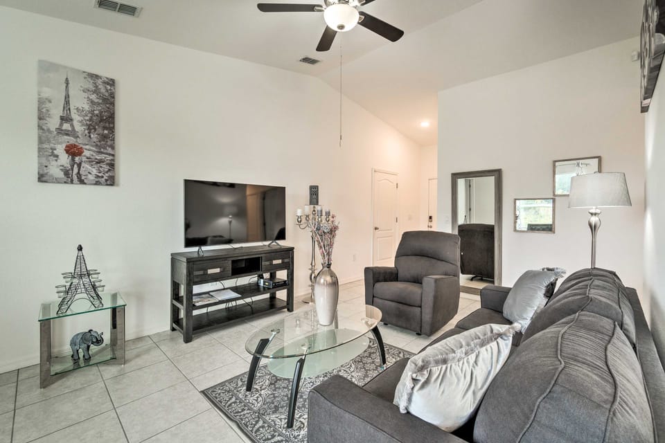 Sunny Abode < 1 Mi to Peace River Preserve! House in Florida