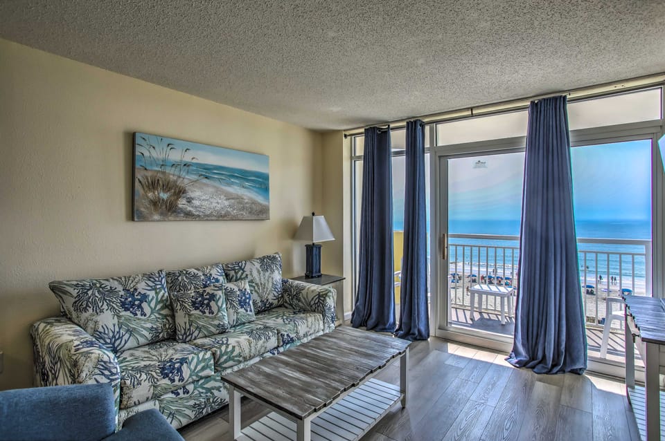 Bay Watch Condo w/ Oceanfront Balcony & Beach View Apartment in Atlantic Beach