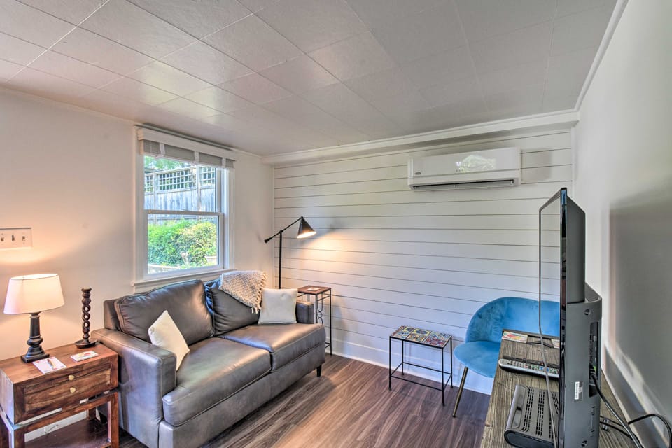 Cozy Athens Cottage: Walk to Sanford Stadium! Cottage in Athens