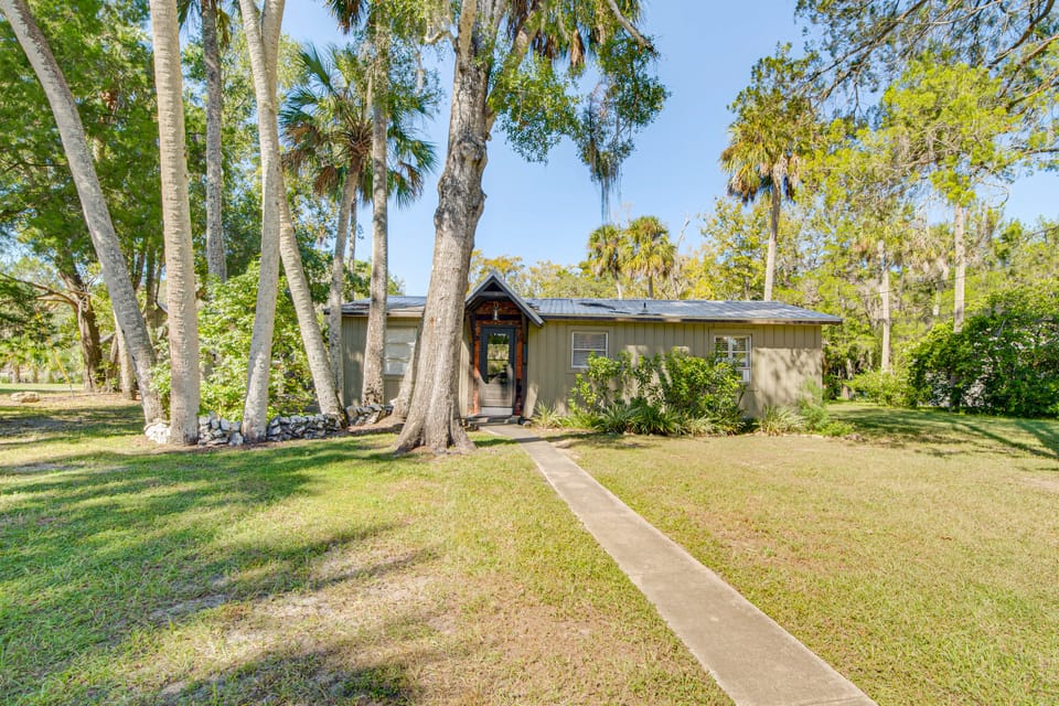 Waterside Angler’s Heaven: Crooked River Fish Camp House in Florida