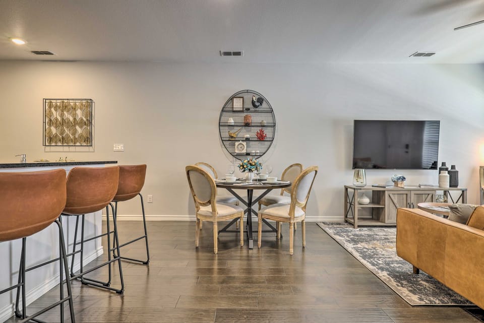 Single-Story Condo < 1 Mile From Downtown! Apartment in Fredericksburg