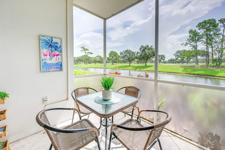 Sunny Sarasota Oasis w/ Private Screened Lanai Apartment in Florida