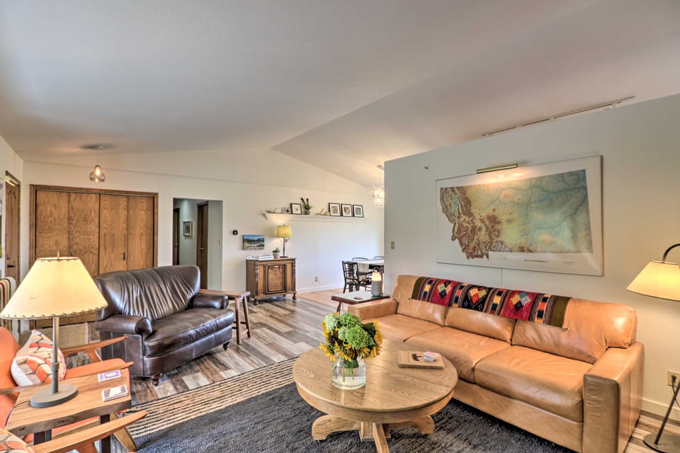 Montana Cottage: Easy Drive to Glacier Nat’l Park! Cottage in Idaho