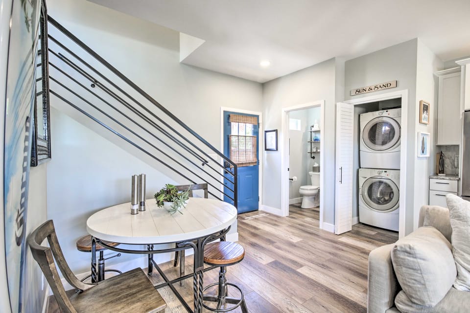 Dog-Friendly San Diego Home - 1 Mi to Ocean Beach House in Ocean Beach