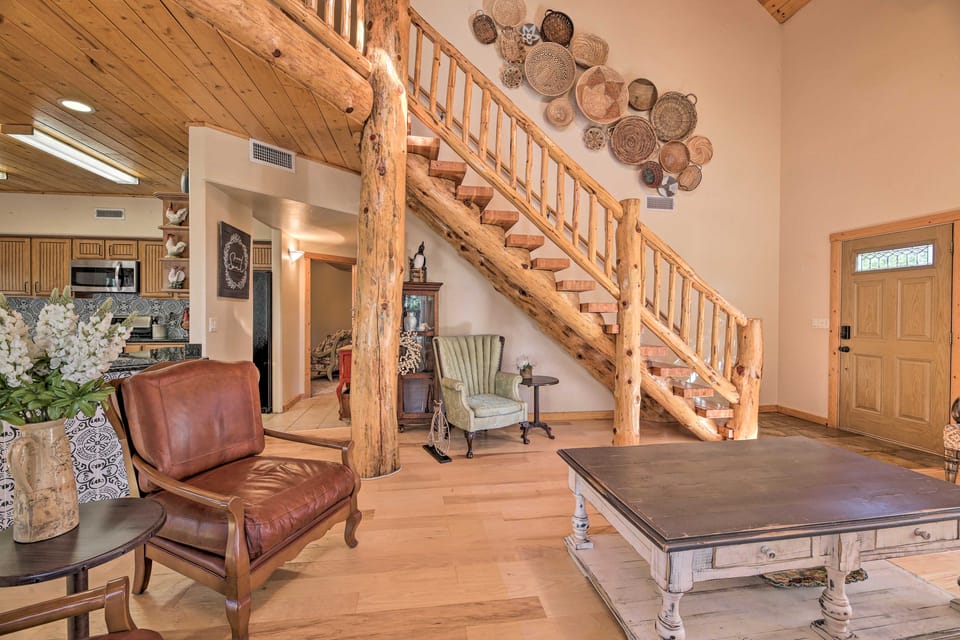 31+ Nights Only: Show Low Extended-Stay Home House in Show Low