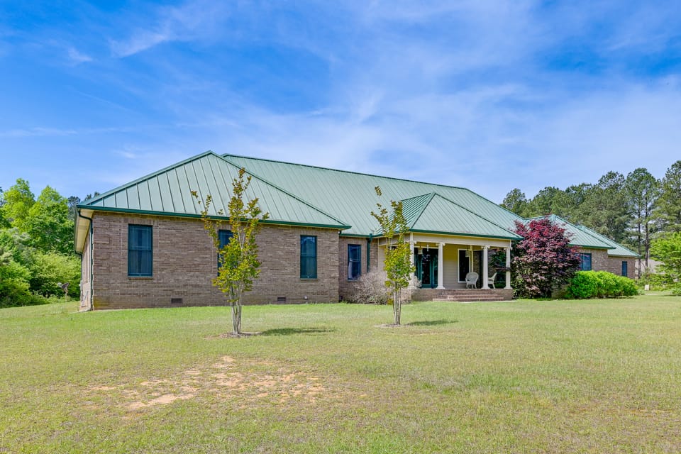 Spacious Elko Home - 6 Mi to Georgia Fairgrounds! House in Georgia