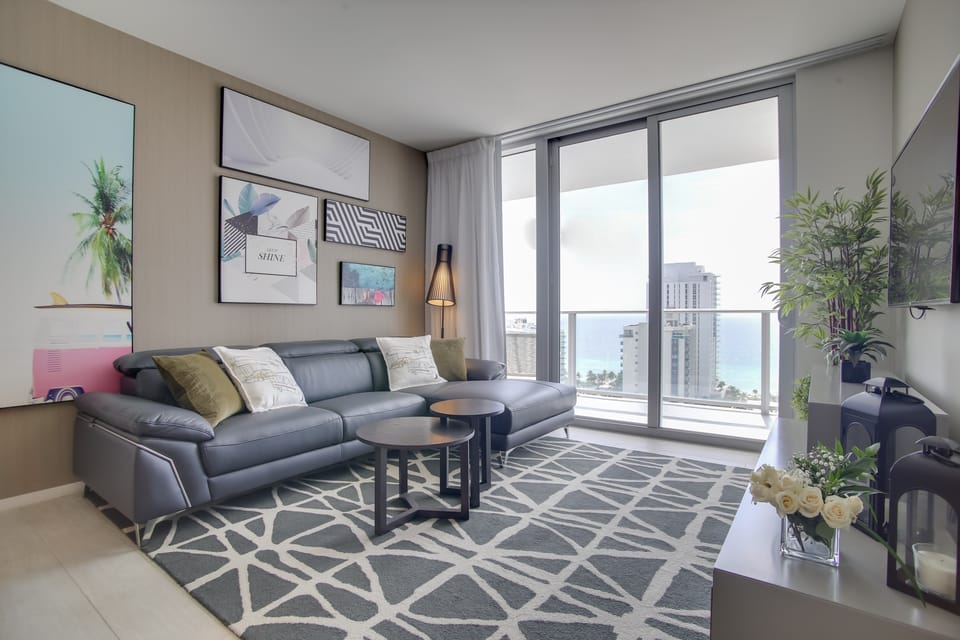 Upscale Condo w/ Pool Access in Hyde Beach House! Apartment in Hollywood Beach