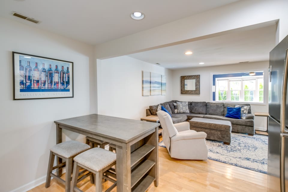 Cape May Quad w/ Grill - 7 Blocks to Beach! Apartment in Cape May