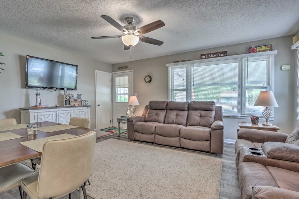 Steps to Lake of the Ozarks: Family Home w/ Views! Cottage in Ozark Mountains
