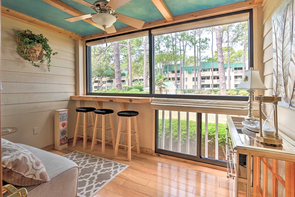 Sunroom + Beach Access: Hilton Head Condo Apartment in Hilton Head Island