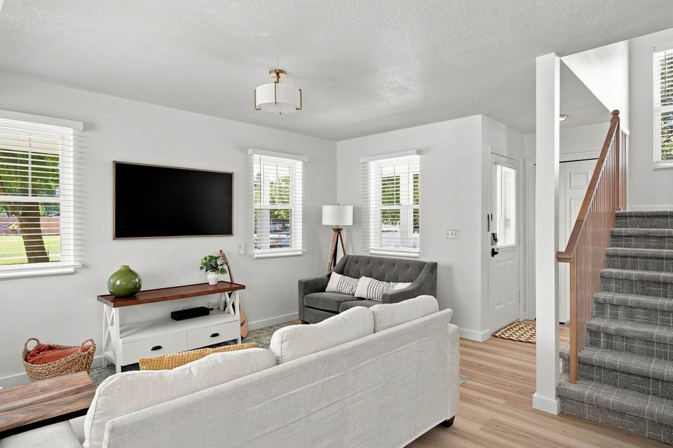 Meadow Retreat' | Near Parks & USU House in Logan