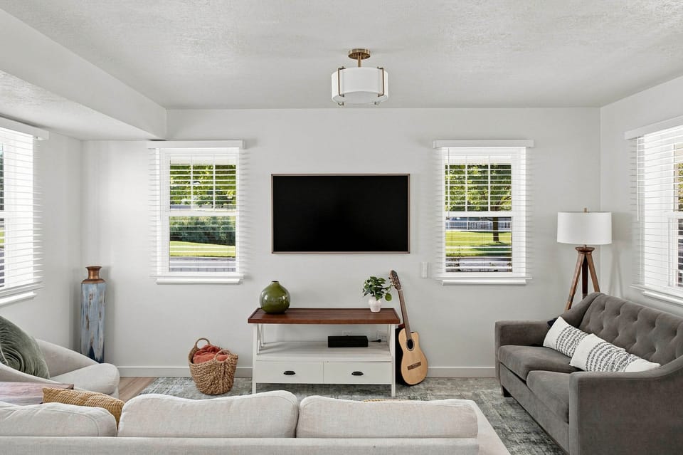 Meadow Retreat' | Near Parks & USU House in Logan