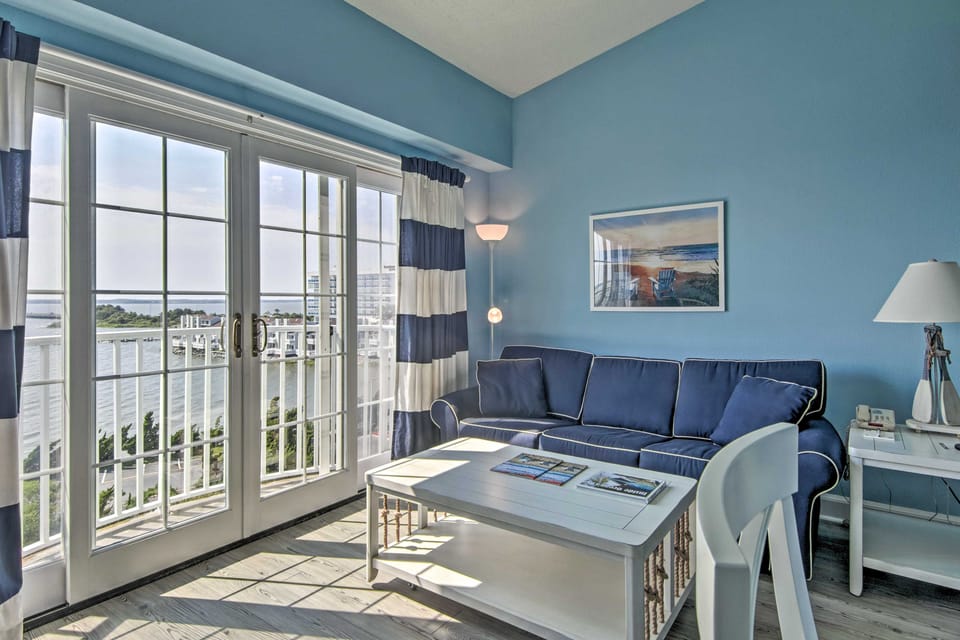Walk to Beaches & Restaurants: Ocean City Condo Apartment in Ocean City
