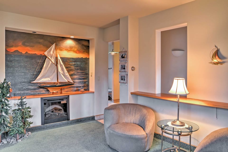 Waterfront Lake Tahoe Gem w/ Hot Tub & Mtn Views! House in South Lake Tahoe