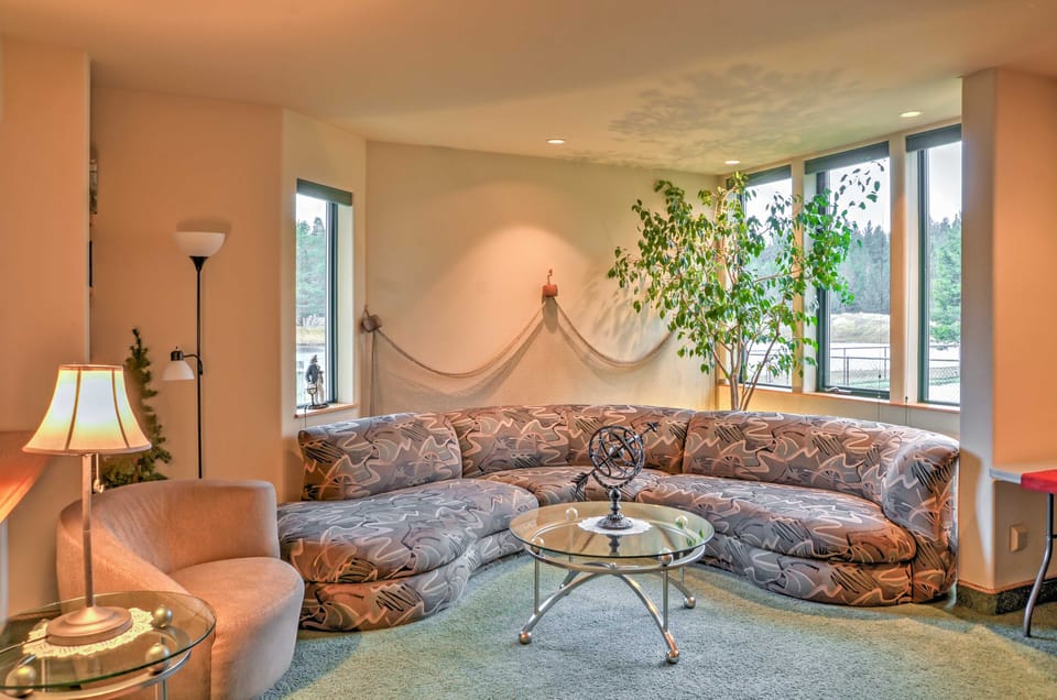 Waterfront Lake Tahoe Gem w/ Hot Tub & Mtn Views! House in South Lake Tahoe