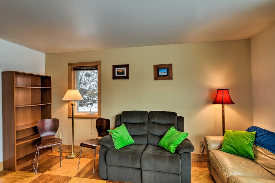 Walk to Town & Coast: Anchorage Condo w/ Fireplace Apartment in Anchorage