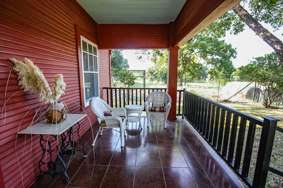 'August Schmidt' Fredericksburg Cottage w/ Hot Tub House in Rio Grande