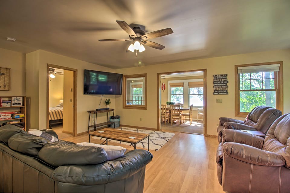 Waterfront Leech Lake Cabin: Dock, Fire Pit, Deck House in Leech Lake