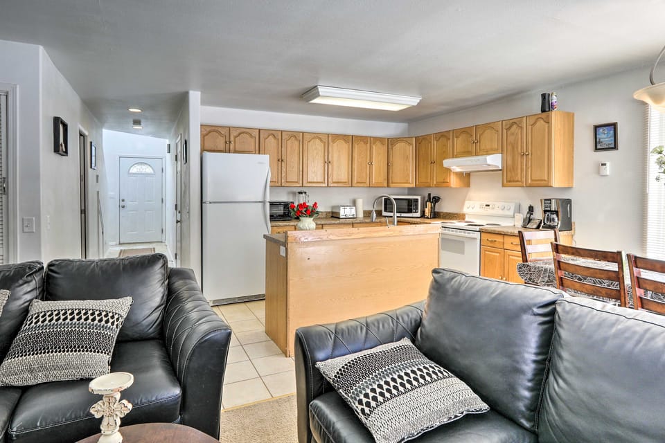Peaceful Alaskan Escape: 13 Mi to Fairbanks! House in Alaska