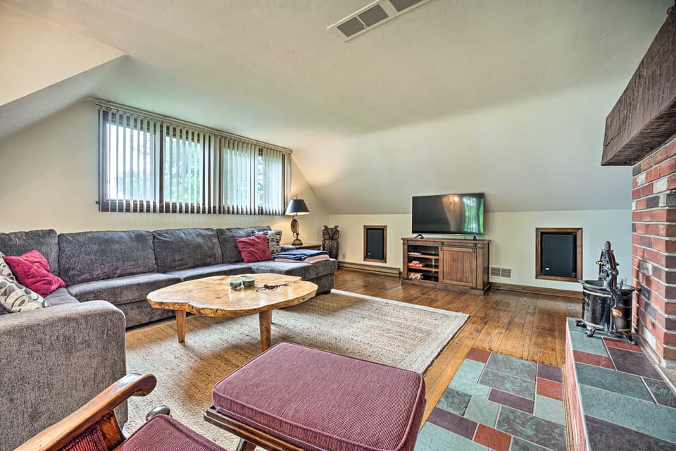 Gorgeous Bremen Home with Lake Access & Yard! House in Indiana