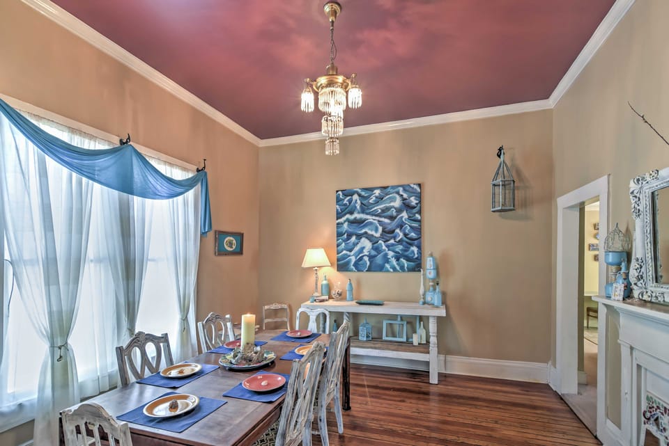 Charming Gulfport Getaway Only 3 Blocks to Beach! House in Gulfport