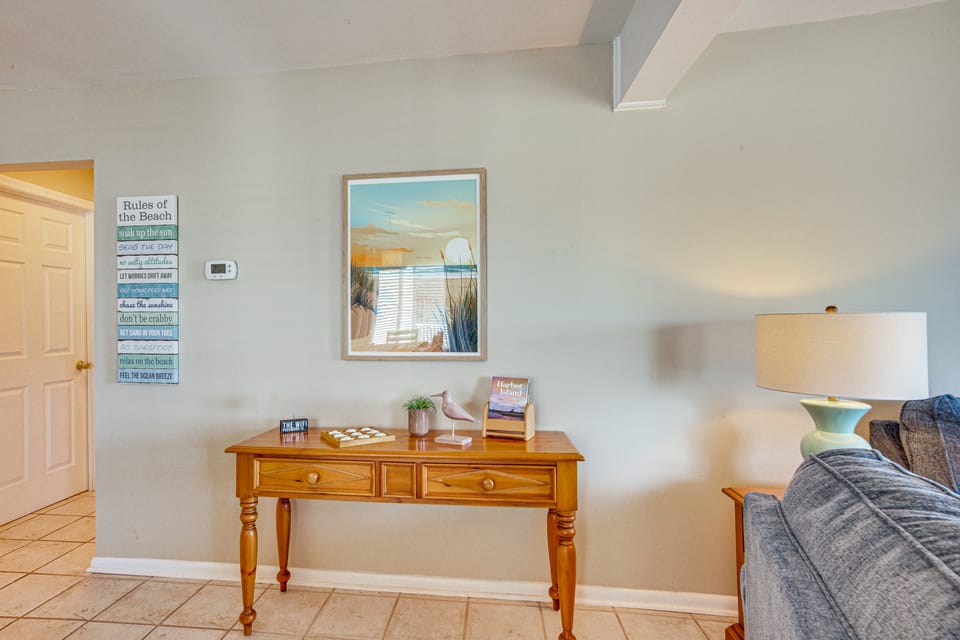 Harbor Island Condo with Deck - Steps to Beach! Apartment in South Carolina
