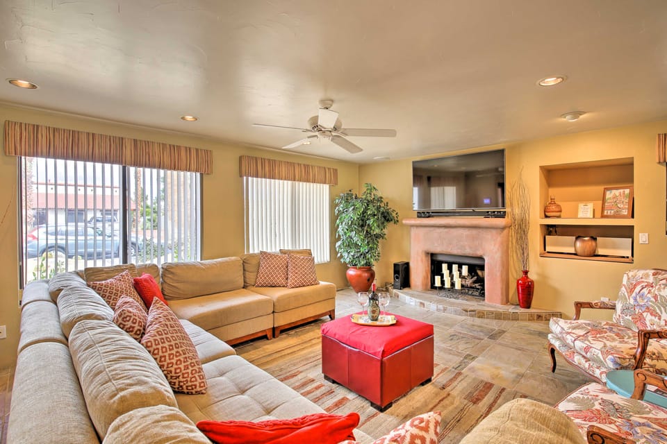 Indio Escape w/ Fire Pit & Resort Amenities! House in Indio