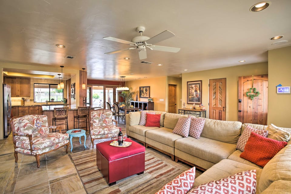 Indio Escape w/ Fire Pit & Resort Amenities! House in Indio