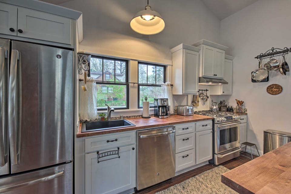 Big Cedar Lake House: Views, 100 Ft to Water! House in Wisconsin