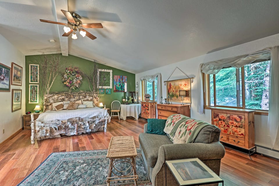 ‘Chicago Creek B & B‘: 1 Mi to Mt Blue Sky! Apartment in Idaho Springs