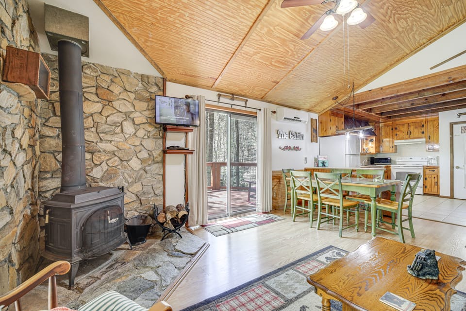 Spring Creekside Getaway at Whittier Cabin w/ Deck House in Qualla