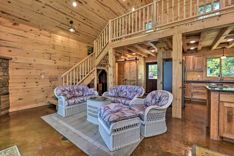 Spacious Pearl Lake Retreat w/ Yard & Private Dock House in Minnesota