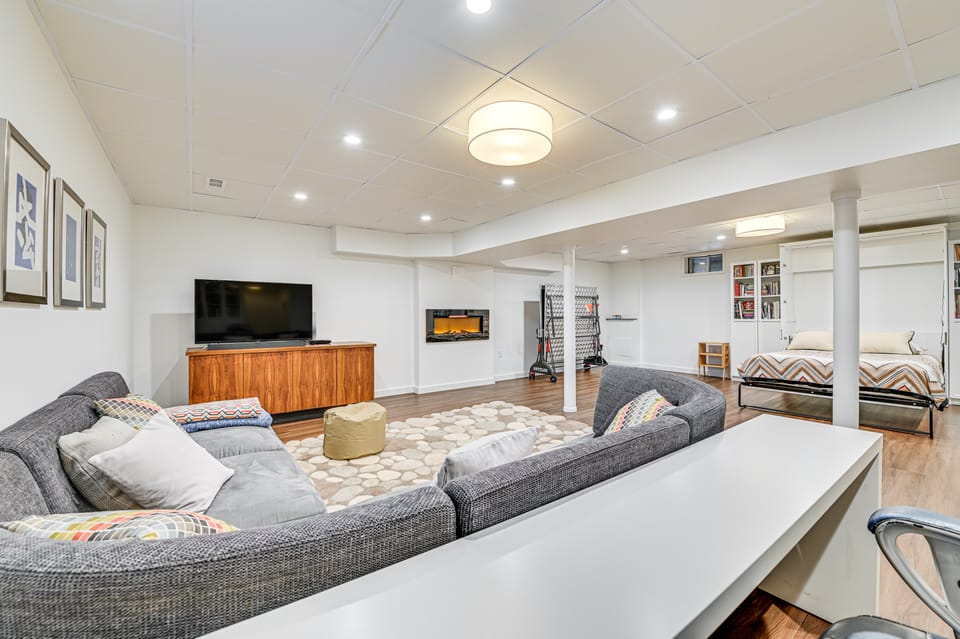 Nature Lovers' Paradise! Luxe Retreat w/ Game Room House in Capital District, NY, USA