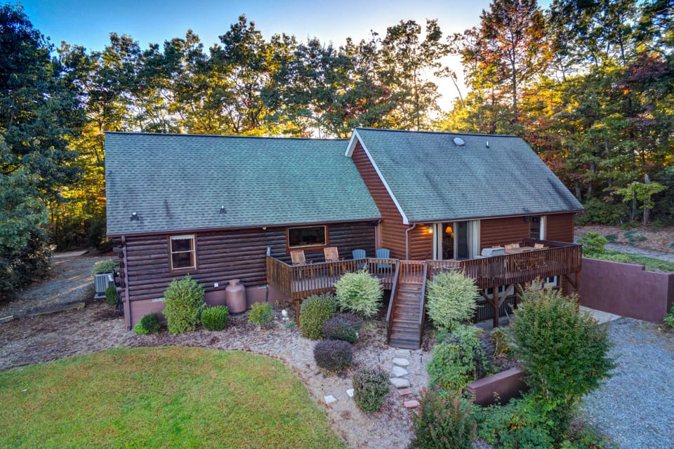 Game Room + Mtn Views! Family Blue Ridge Retreat House in North Carolina