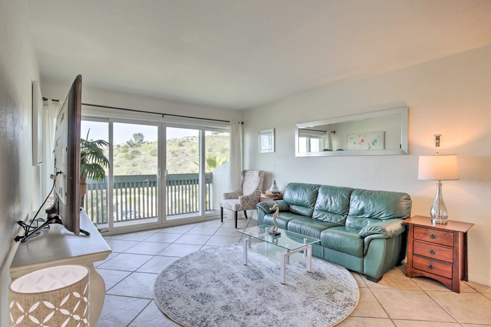 San Diego Condo < 4 Mi to Law Street Beach Apartment in Pacific Beach