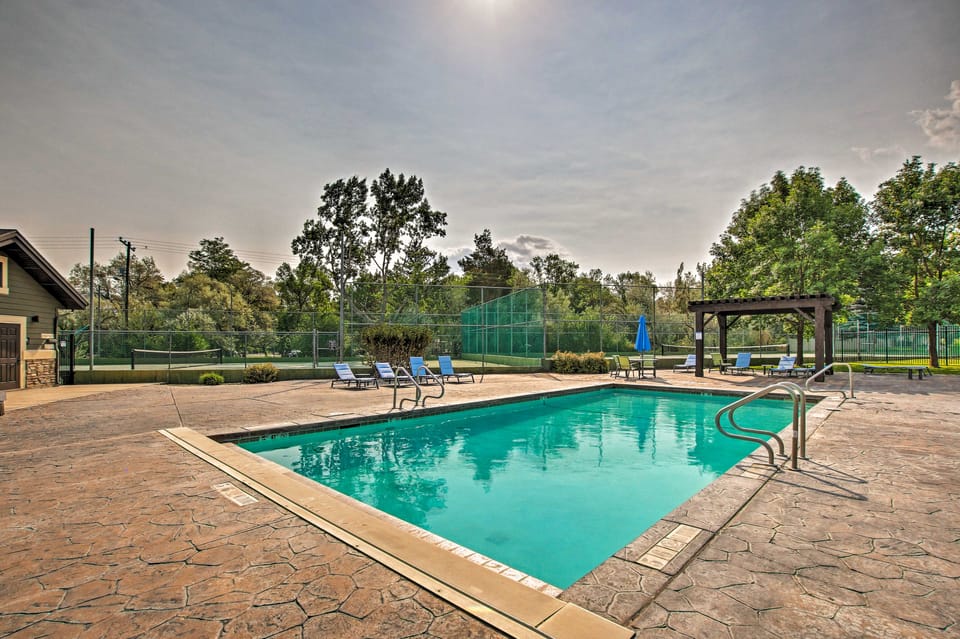 Contemporary Family Condo by Pineview Reservoir! Apartment in Utah