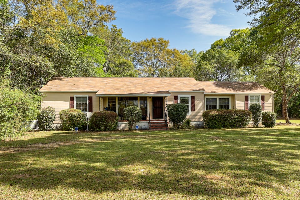 Spacious Retreat, 2 Mi to Tuskegee University House in Alabama