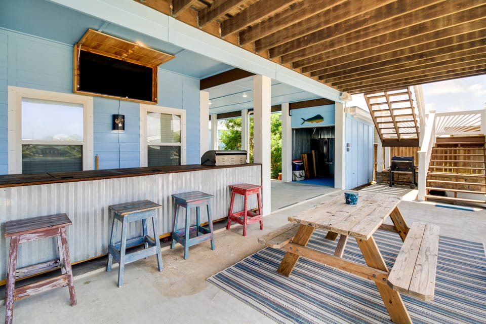 Waterfront Rockport Home w/ Deck & Boat Ramp! House in Texas