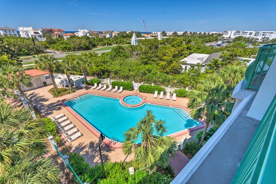 Ocean View Condo Btwn Rosemary & Alys Beach! Apartment in Rosemary Beach
